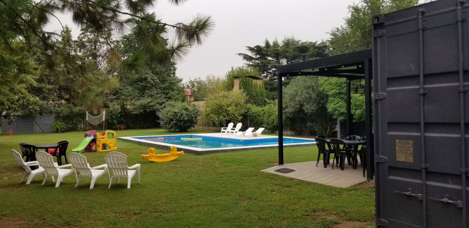 Patio y canchas de La Josefa